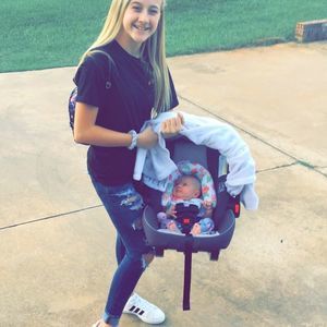 Meet your Posher, Laci